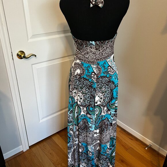 V-neck Turquoise & Green Halter Maxi Dress - Picture 4 of 7